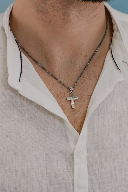 Collana Croce in Acciaio e Diamanti - UGL701